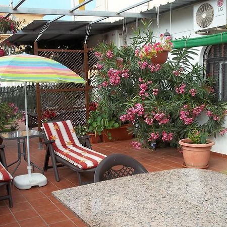 Madamme Curie Apartment Torrevieja Exteriör bild