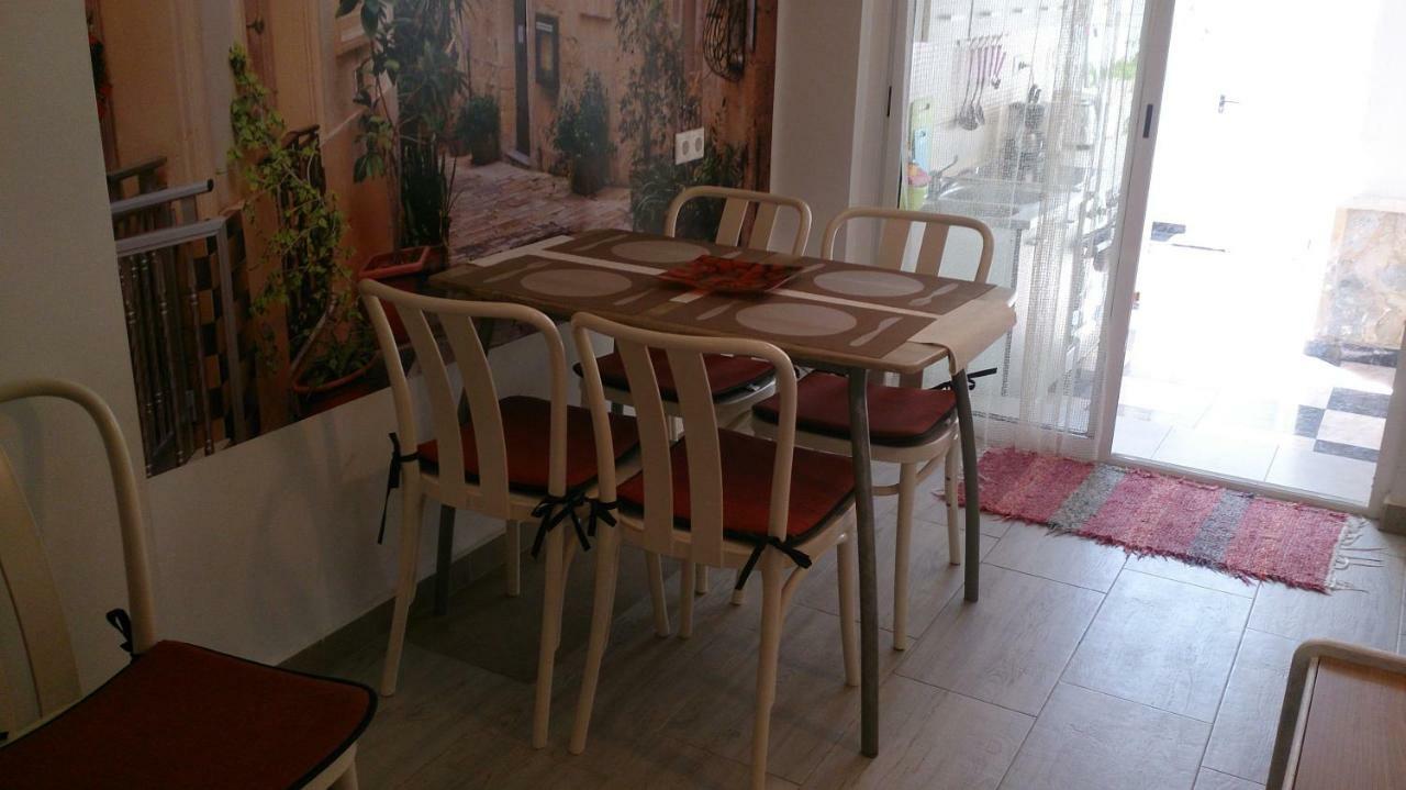Madamme Curie Apartment Torrevieja Exteriör bild
